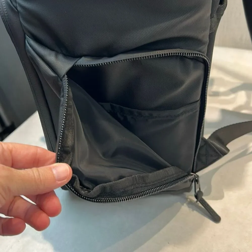 Vooray Insulated Picnic Backpack Black Zip Closure Adjustable Straps